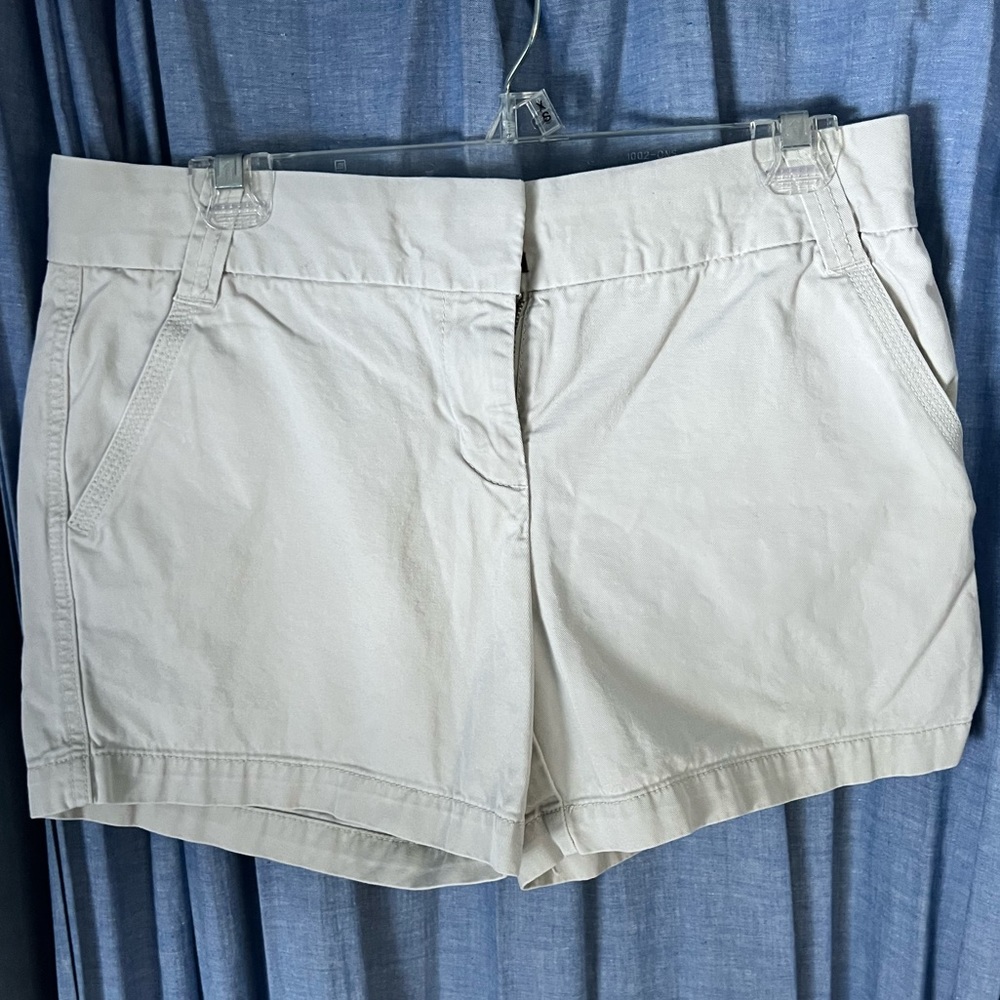 J.Crew Khaki Chino Shorts Women’s size 6